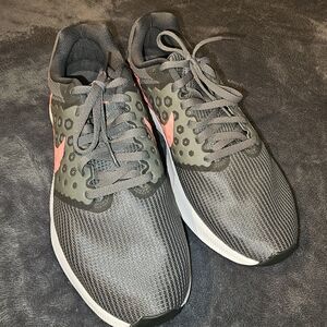 Nike Women's Gray and Pink Running Shoes